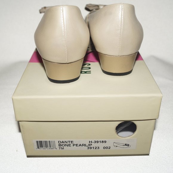 Ros Hommerson Cream Low Heel Leather Pumps (Size 7) - Picture 2 of 6